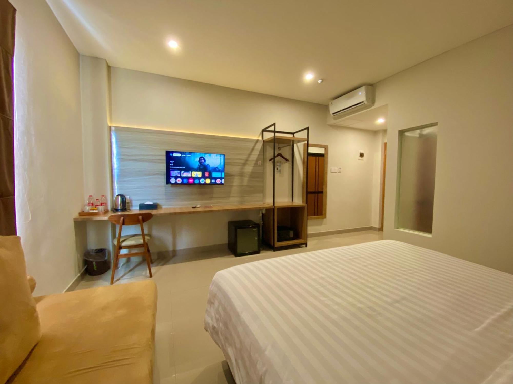 Front One Hotel Gombong Gombong  Bagian luar foto
